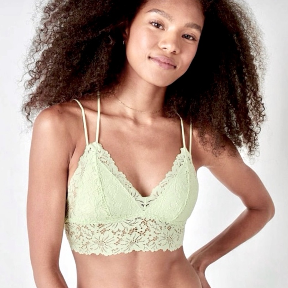 5/$25 VS Pink Crochet Bralette S